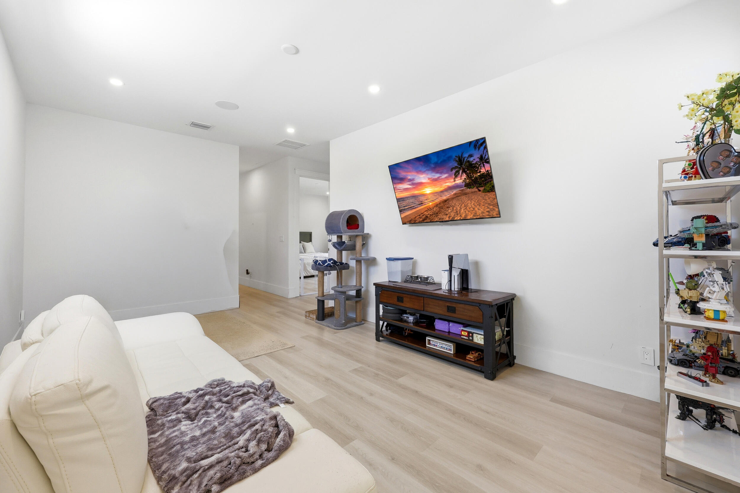 740 Winters Street Property Photo 17