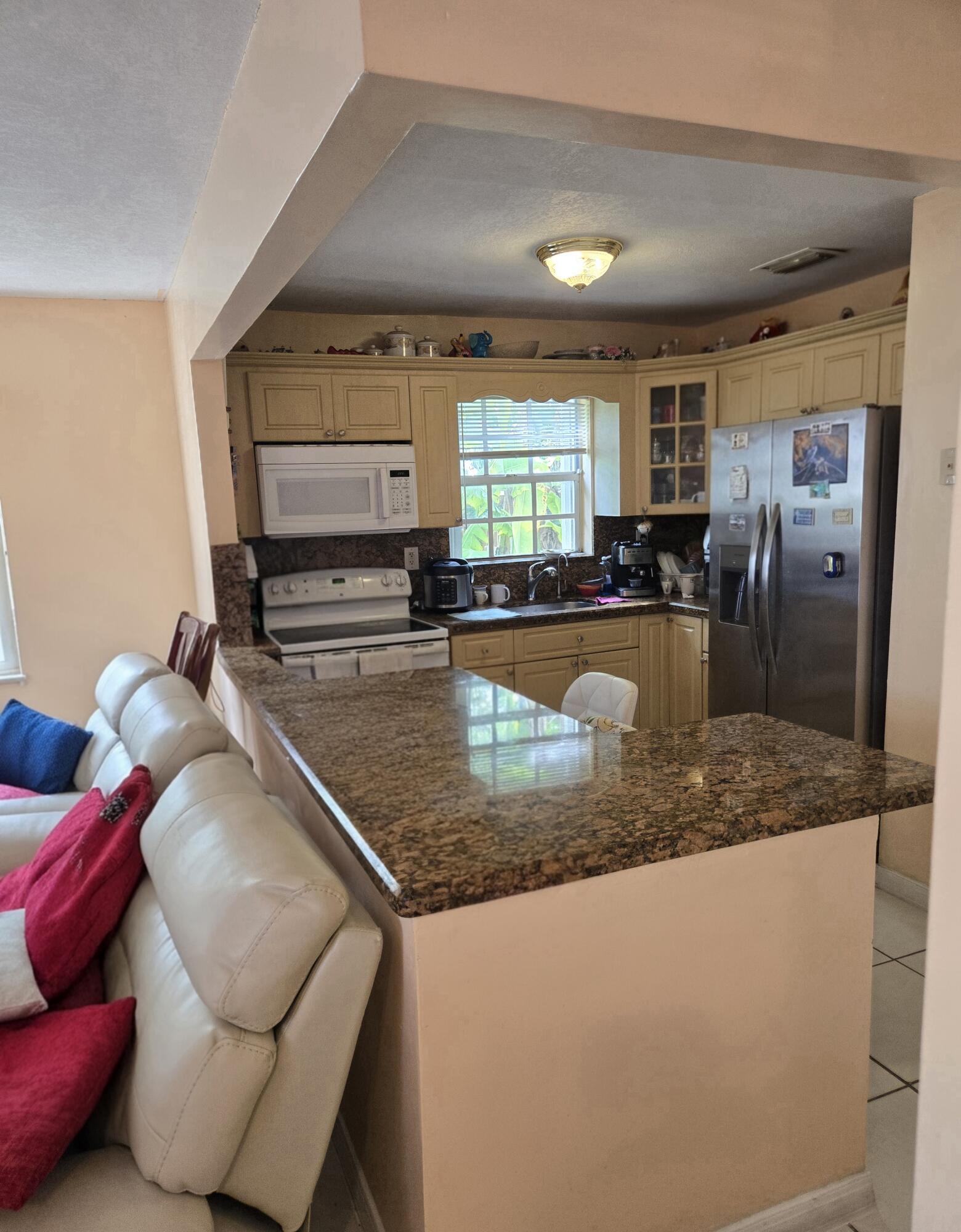 11302 Sw 7th Street Property Photo 2