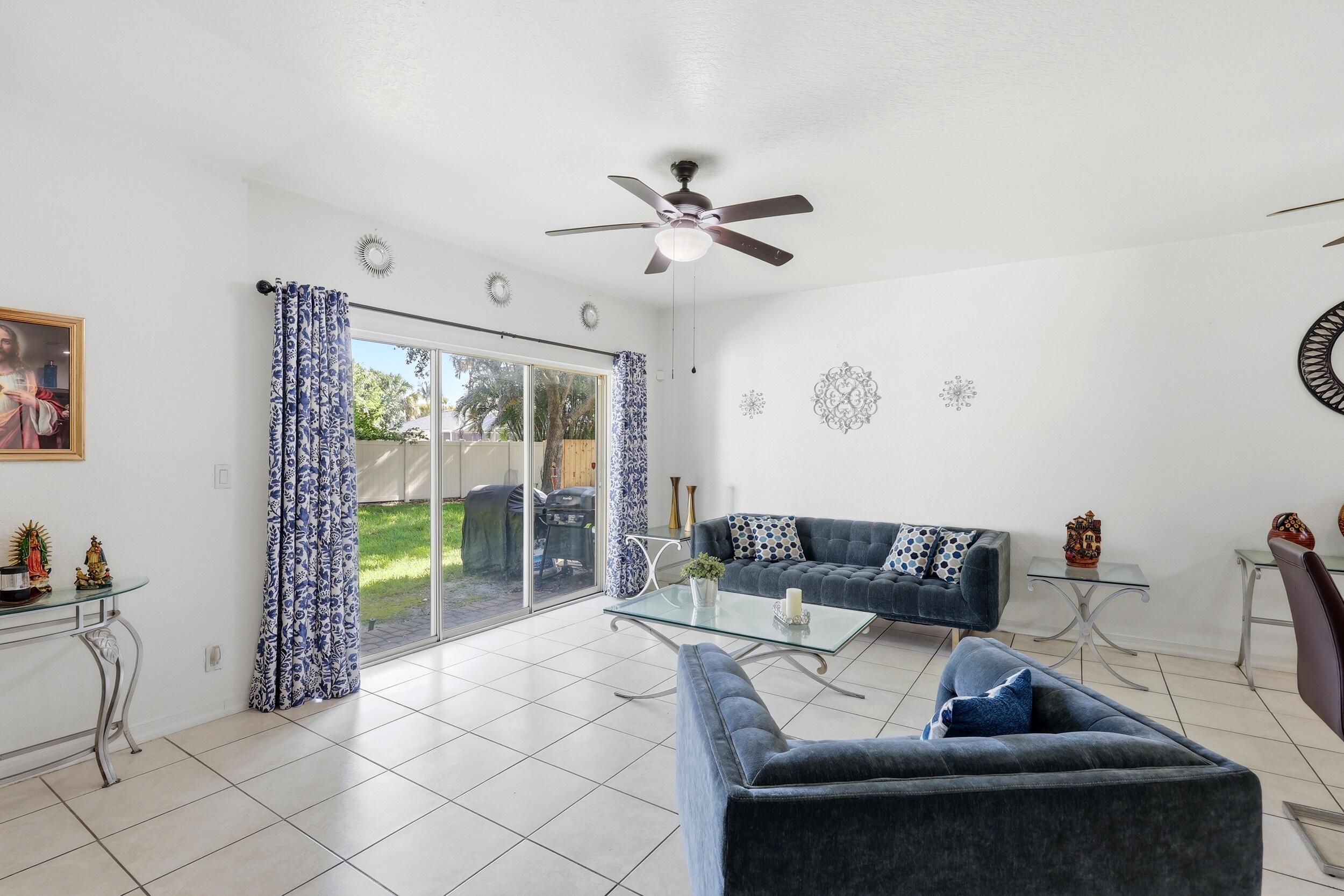13352 Georgian Court Property Photo 6