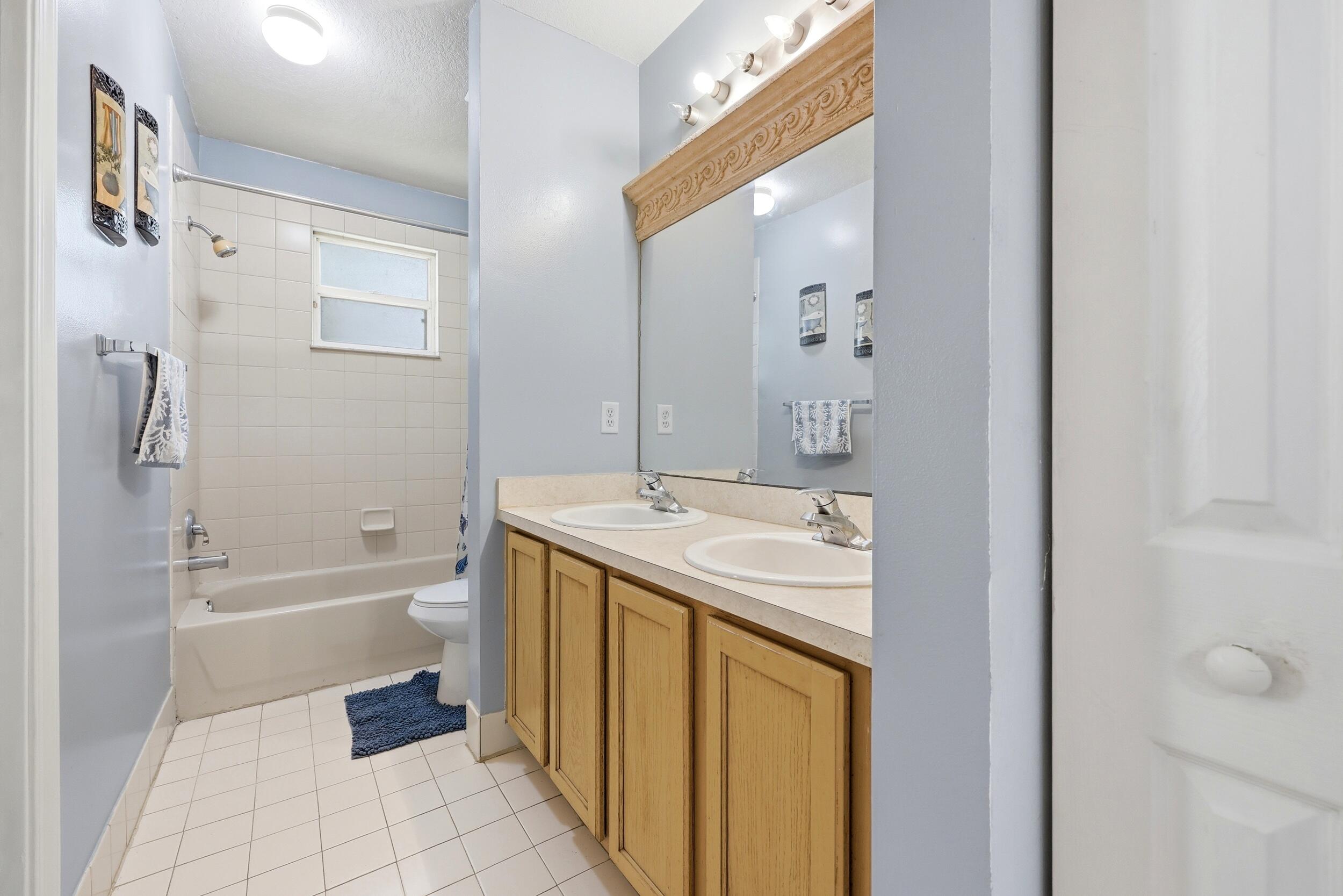13352 Georgian Court Property Photo 28
