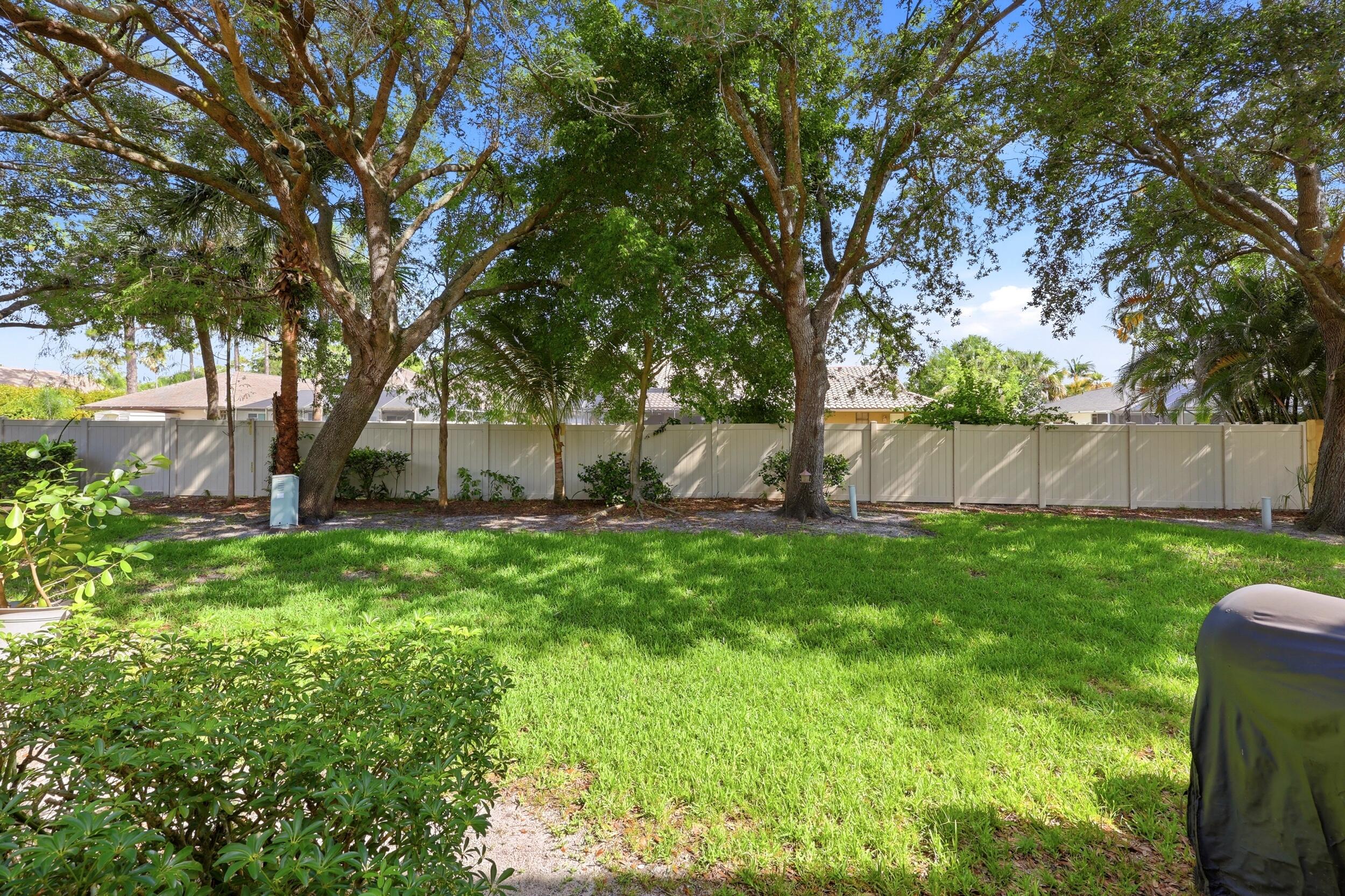 13352 Georgian Court Property Photo 32
