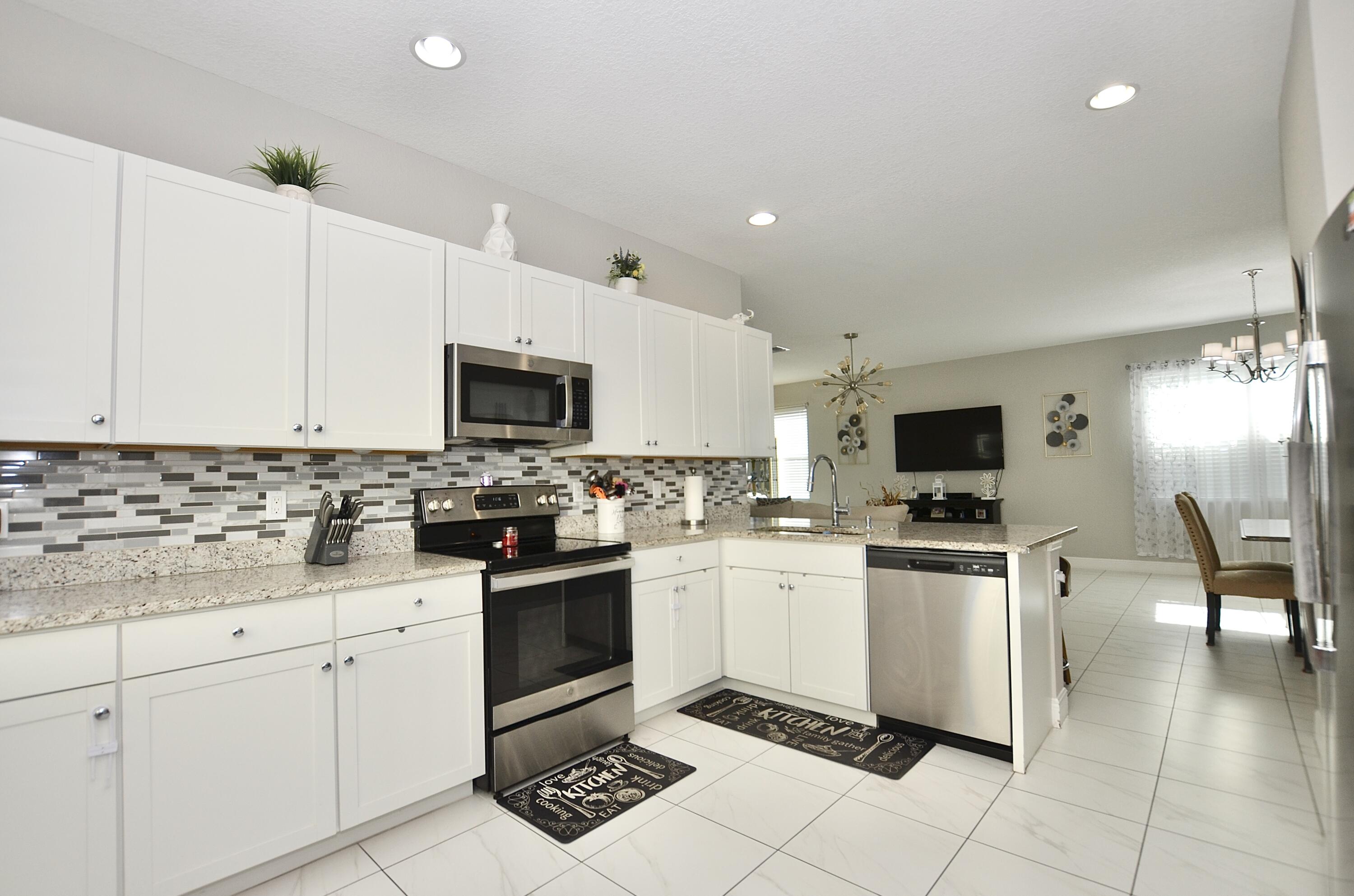 1897 Nw Cataluna Circle Property Photo 13