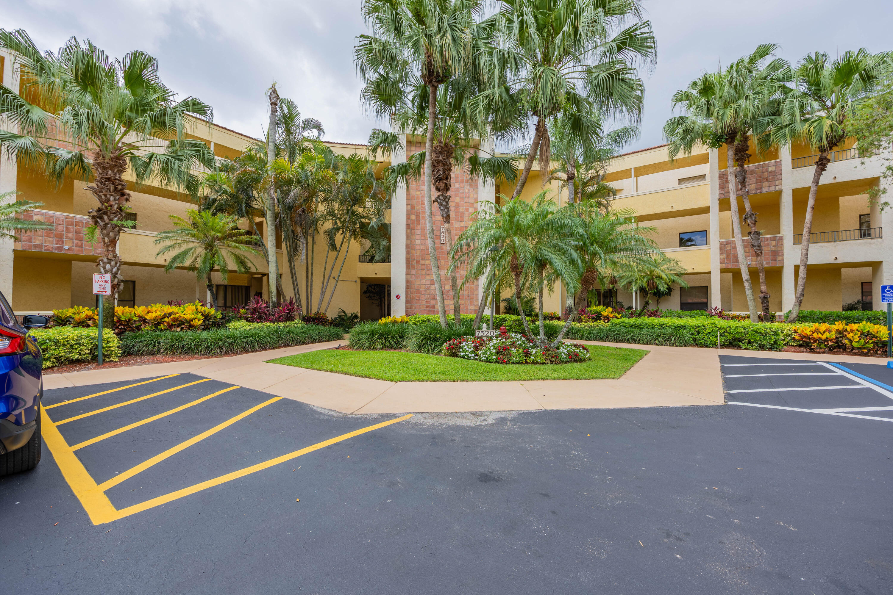 7520 La Paz Boulevard A104 Property Photo 8