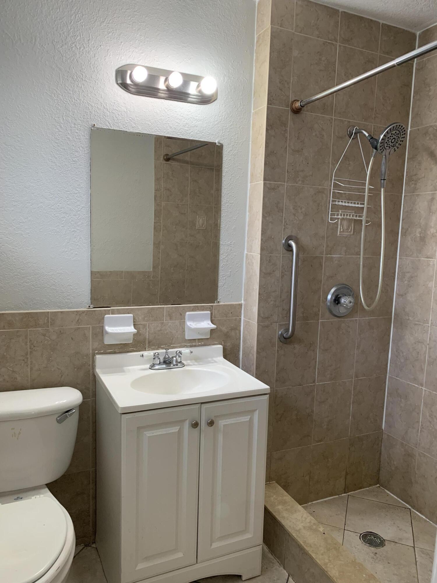 240 Nw 38th Avenue Property Photo 19