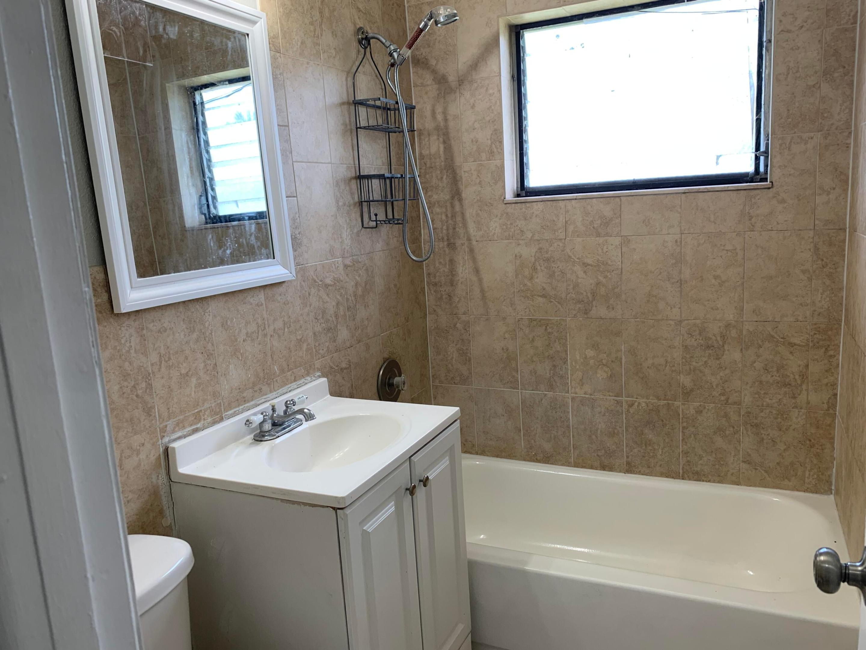 240 Nw 38th Avenue Property Photo 29