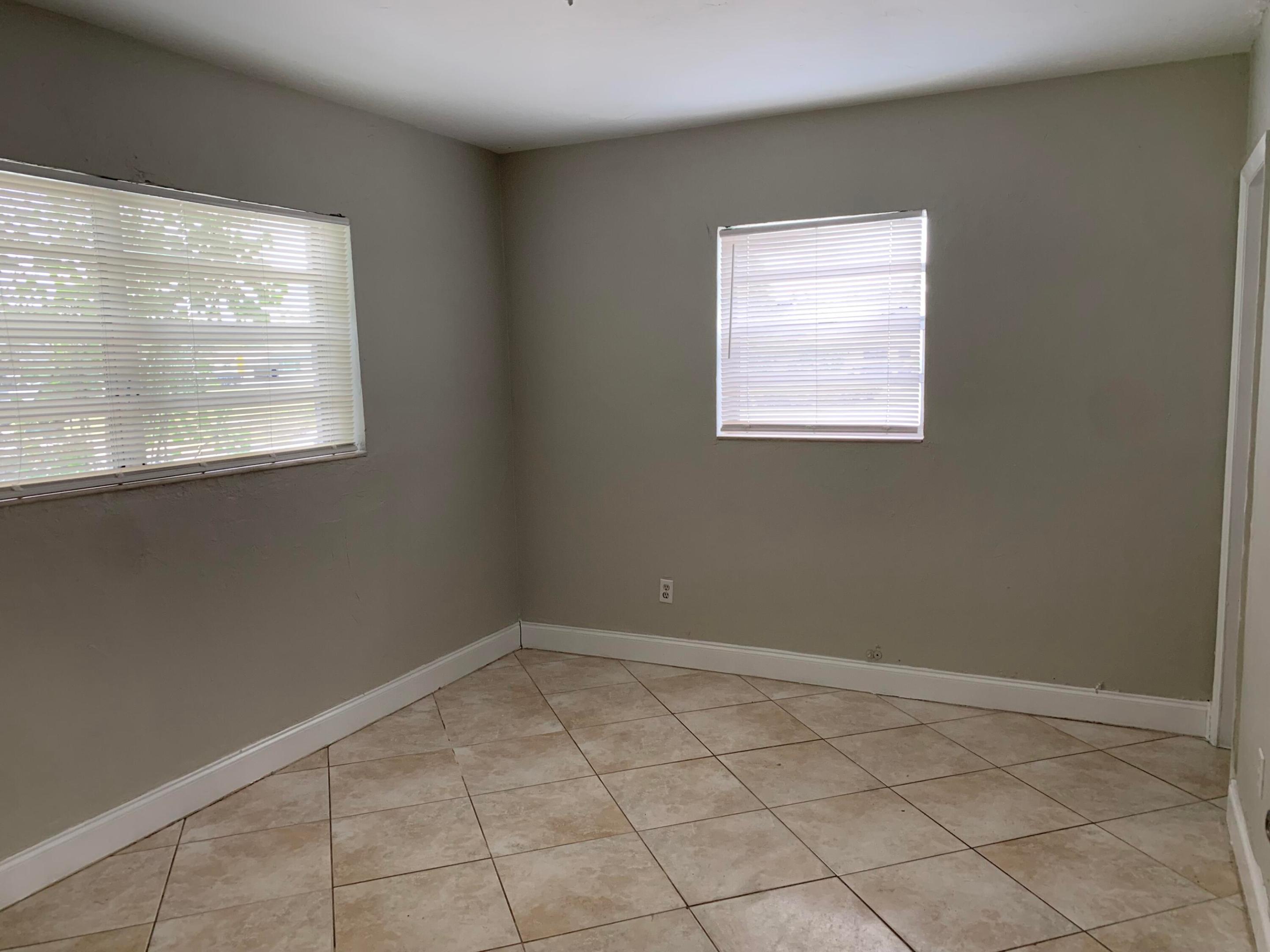 240 Nw 38th Avenue Property Photo 42