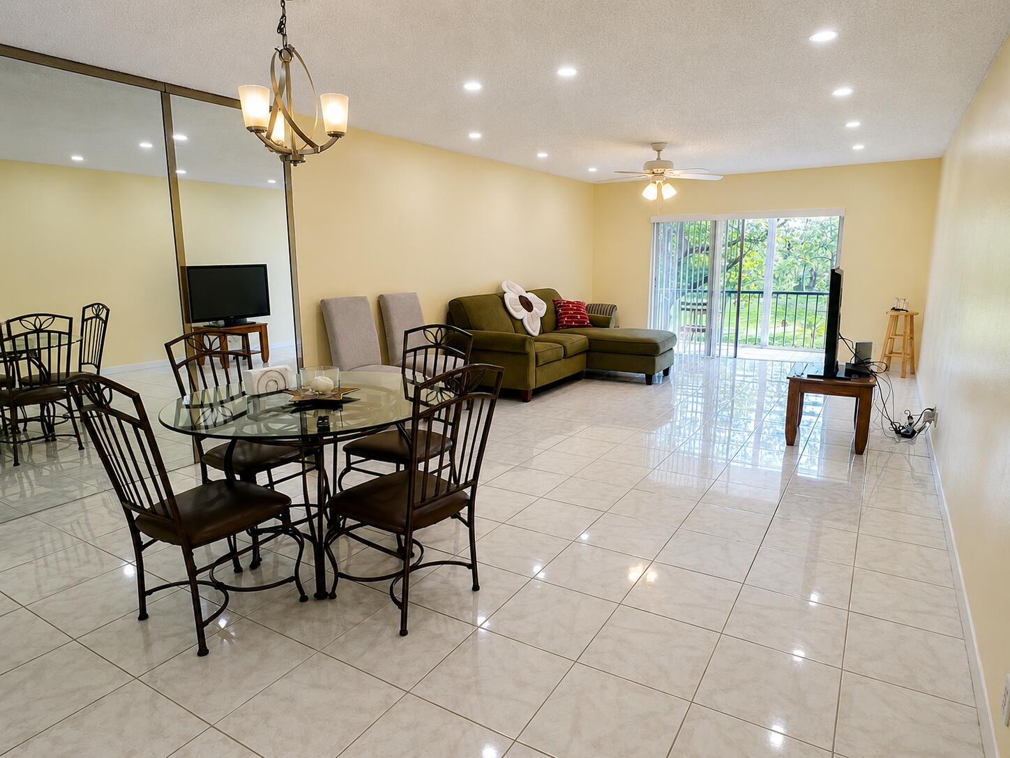 6101 N Falls Cir Drive 310 Property Photo 3