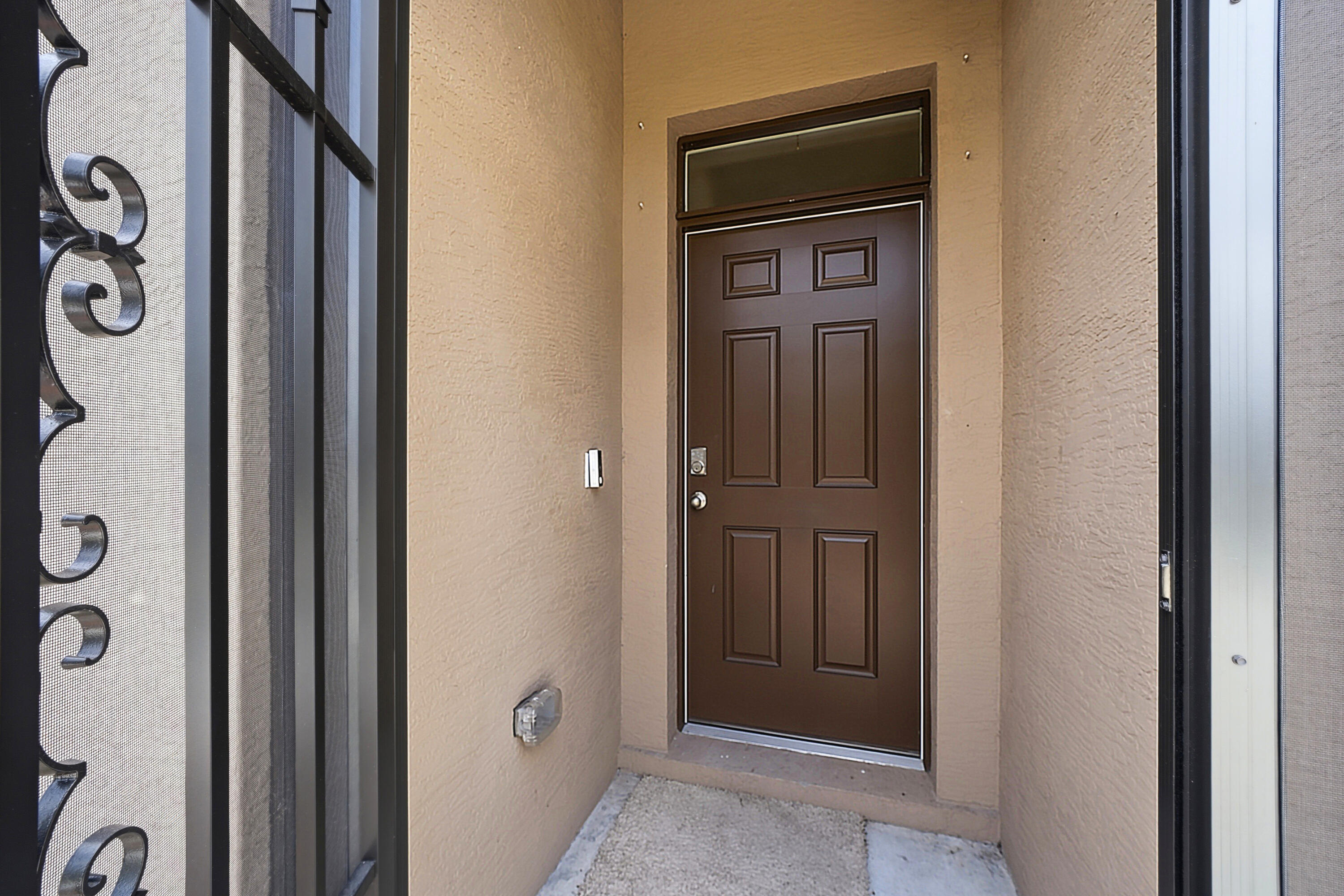 1572 Sw Paar Drive Property Photo 7