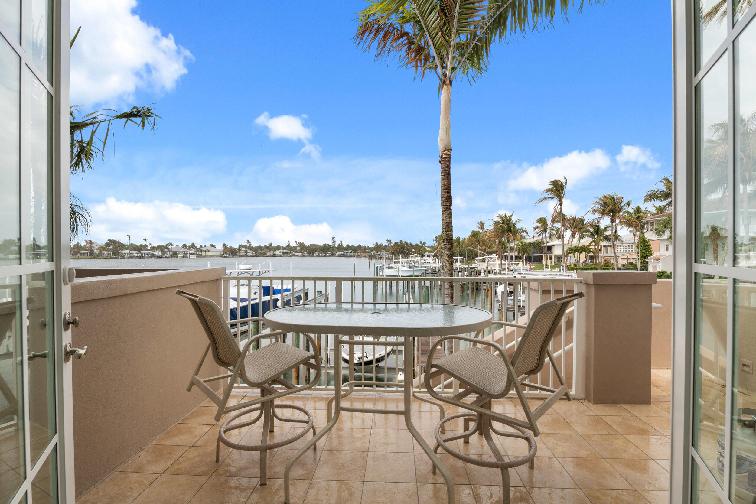 1560 Island Cove Road Property Photo 1