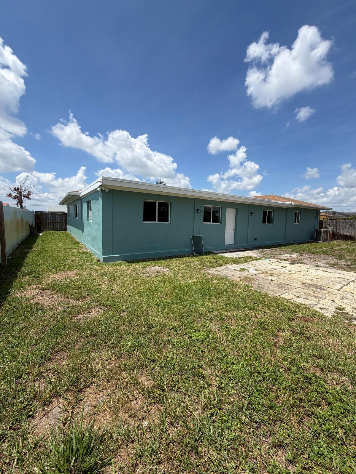 1405 6th Street Property Photo 3