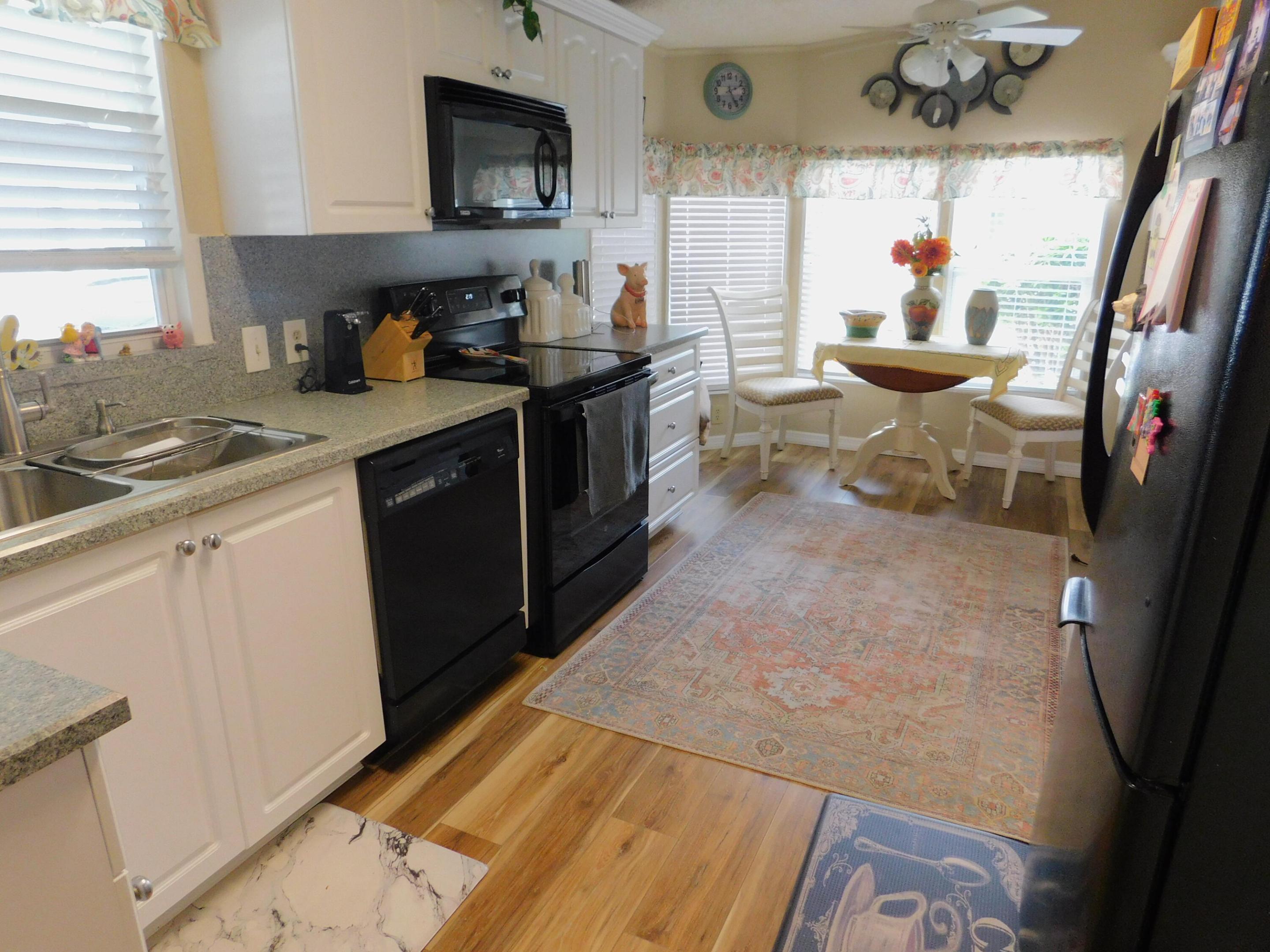 485 Hemingway Terrace G-04 Property Photo 6