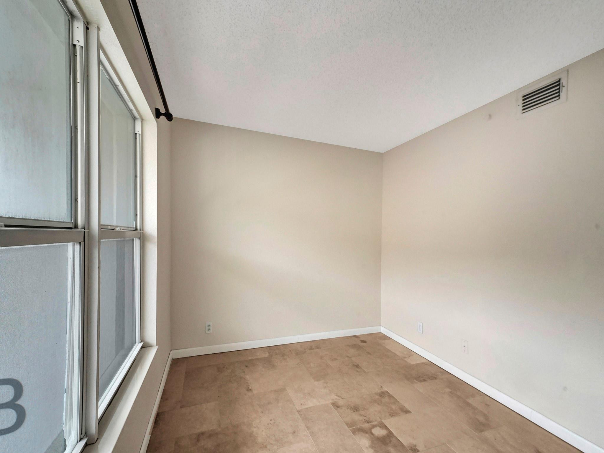 4025 N Federal Highway B311 Property Photo 13