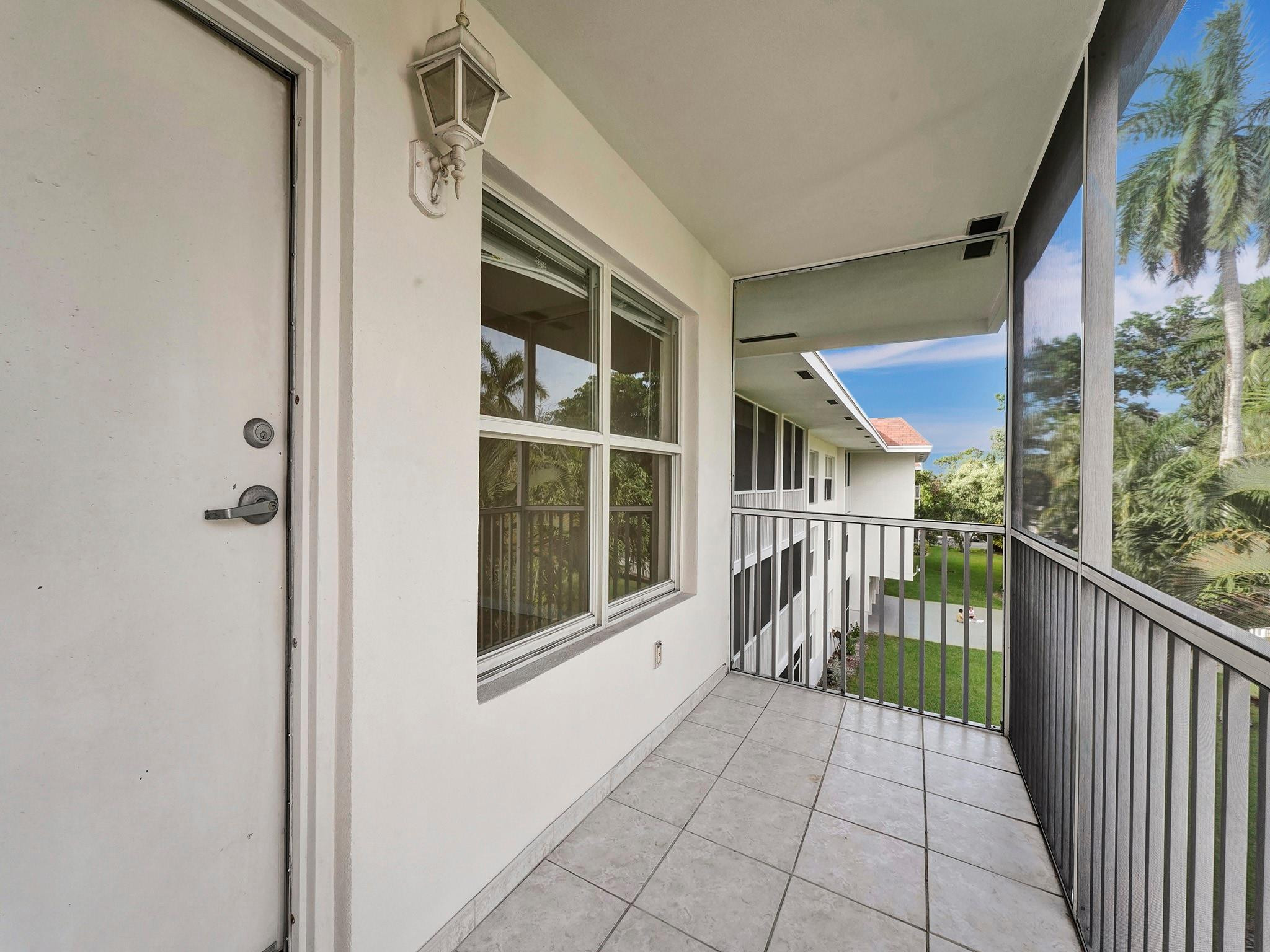 4025 N Federal Highway B311 Property Photo 37