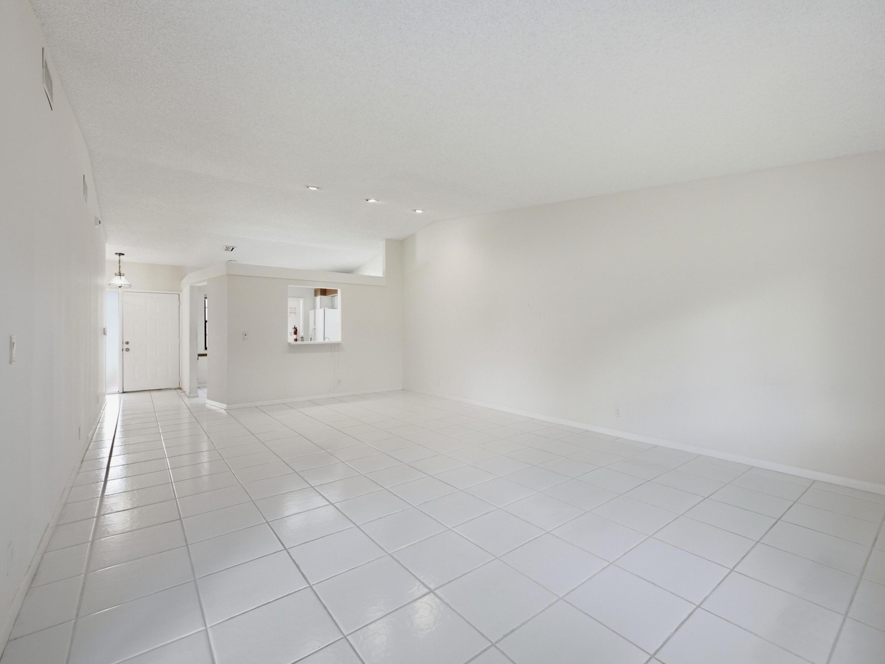 6200 Kings Gate Circle Property Photo 9