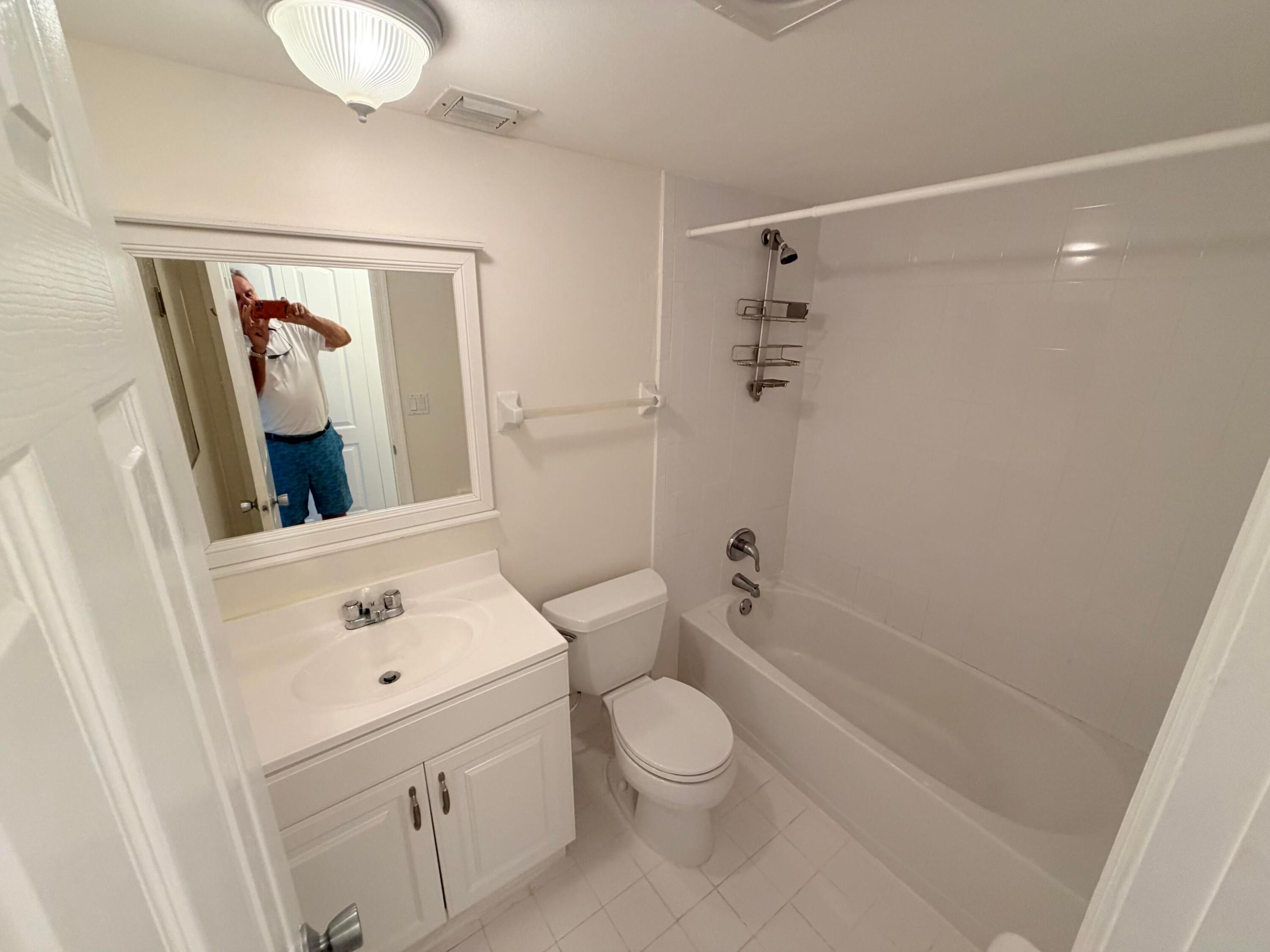 9230 Lagoon Place 110 Property Photo 8