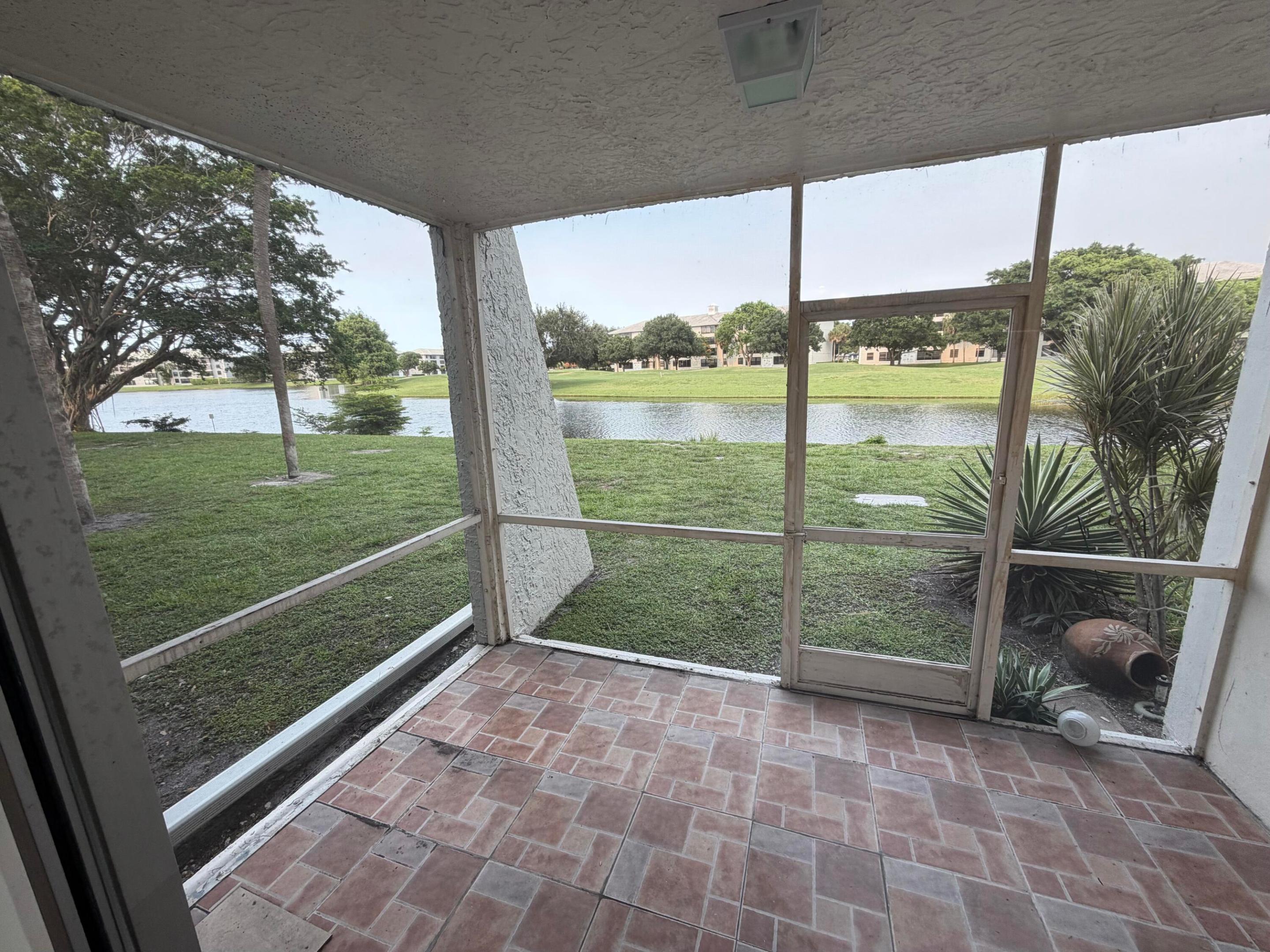9230 Lagoon Place 110 Property Photo 12