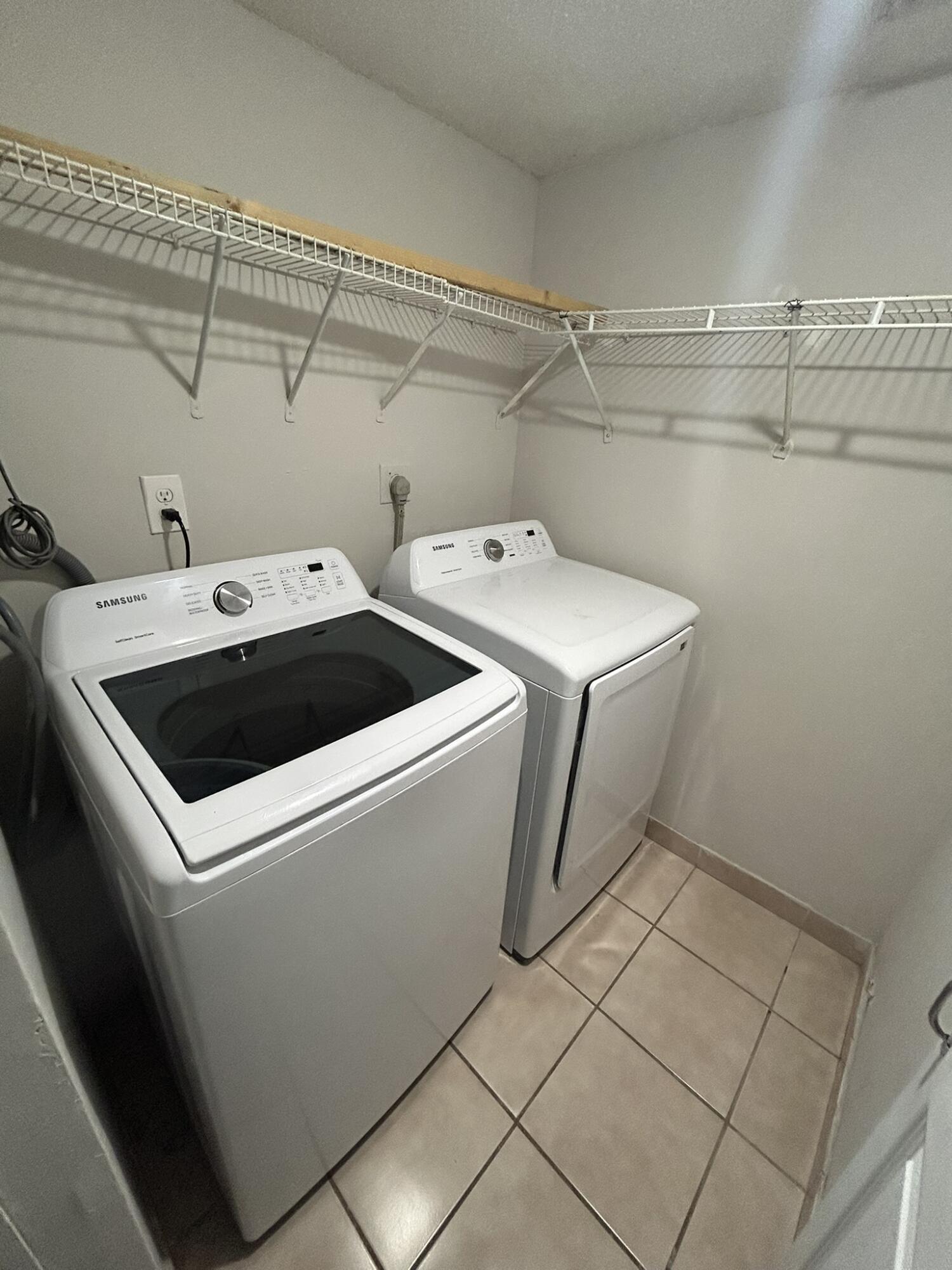 450 W Palm Cir Circle W 103 Property Photo 5