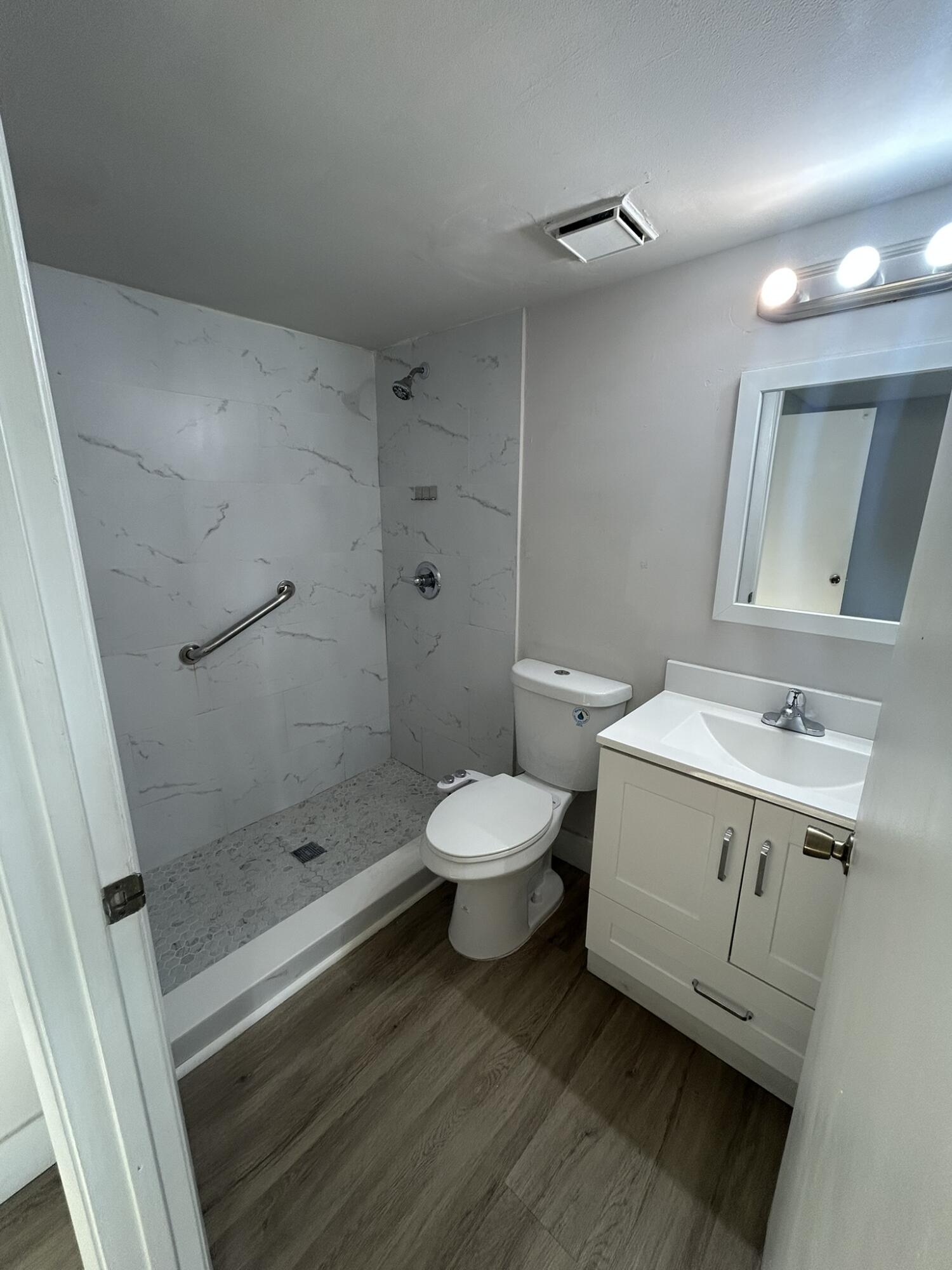 450 W Palm Cir Circle W 103 Property Photo 12