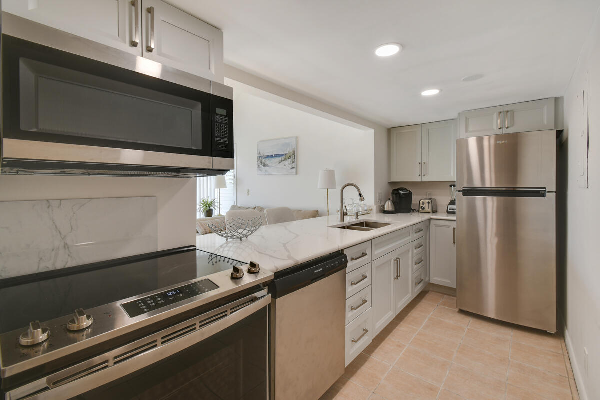 1605 S Us Highway 1 M2-214 Property Photo 9