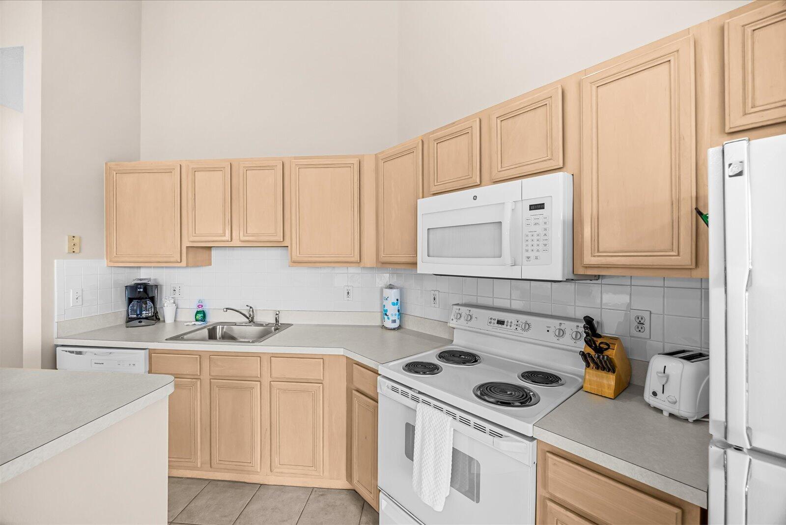 9906 Perfect Drive Property Photo 7