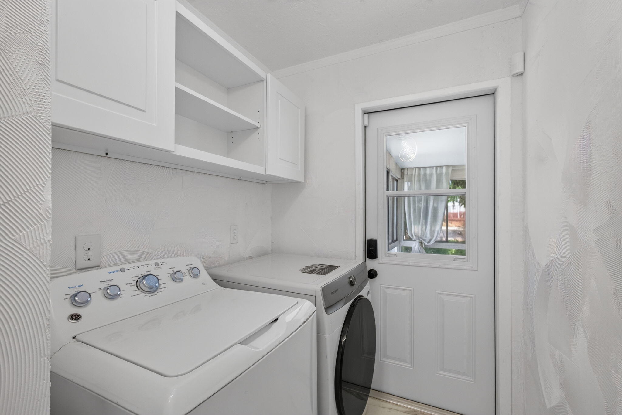 170 Maple Avenue W Property Photo 25
