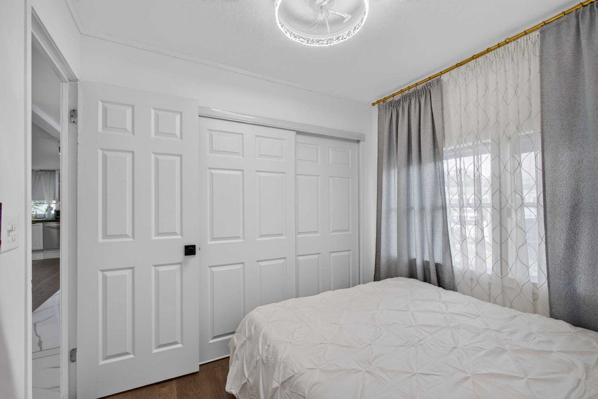 170 Maple Avenue W Property Photo 27