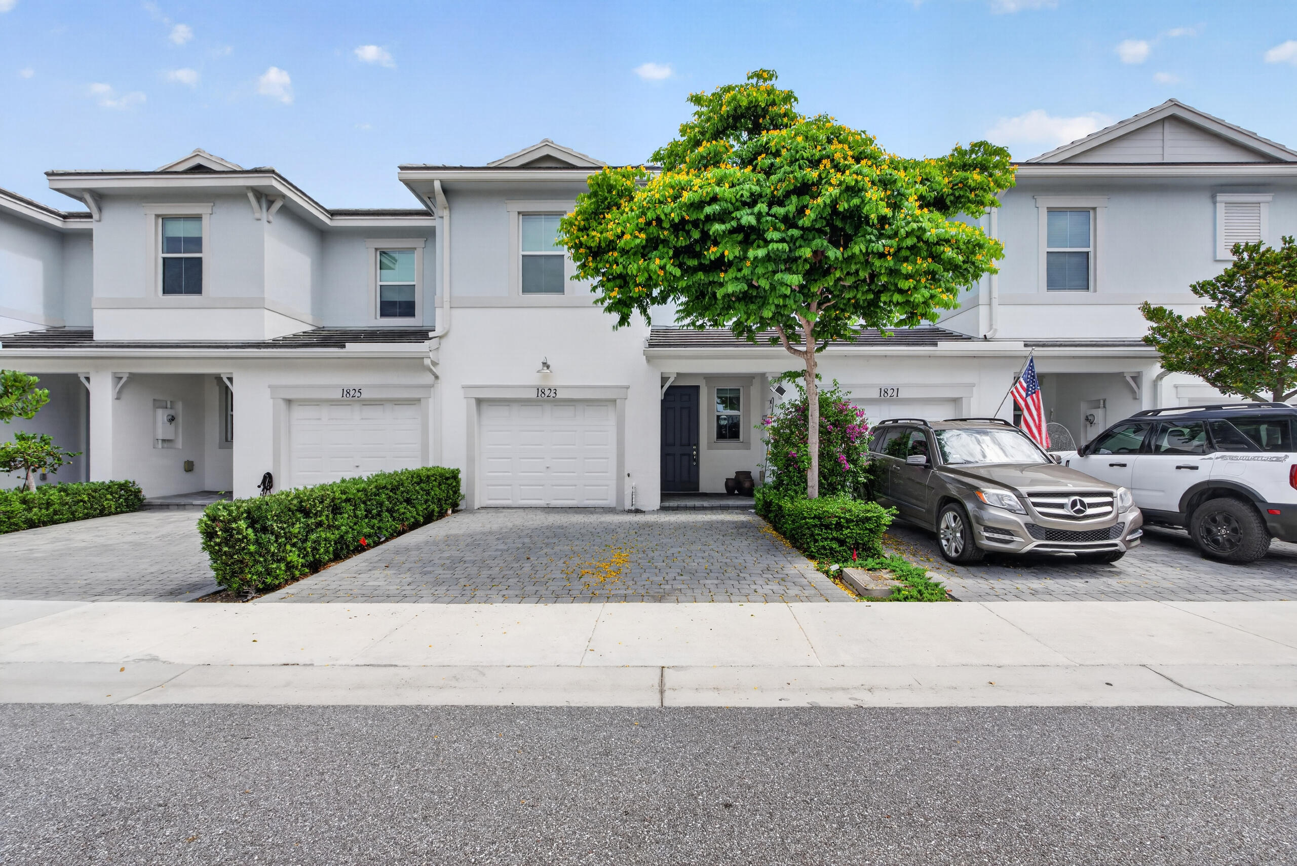 1823 Sandpiper Pointe Place Property Photo 3