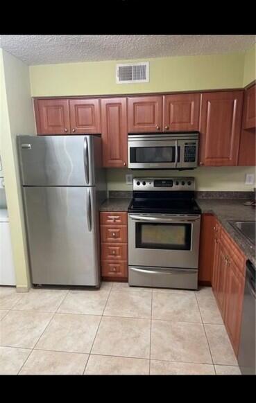 16106 Glenmoor Drive Property Photo 2