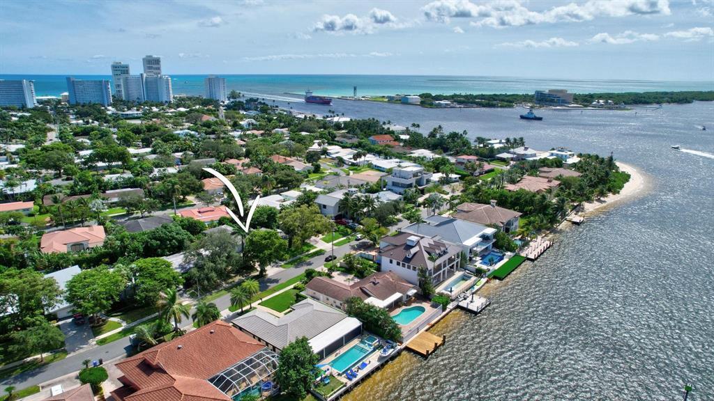 1940 Harbourview Drive Property Photo 6