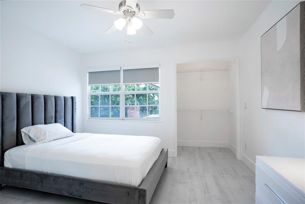 1940 Harbourview Drive Property Photo 33