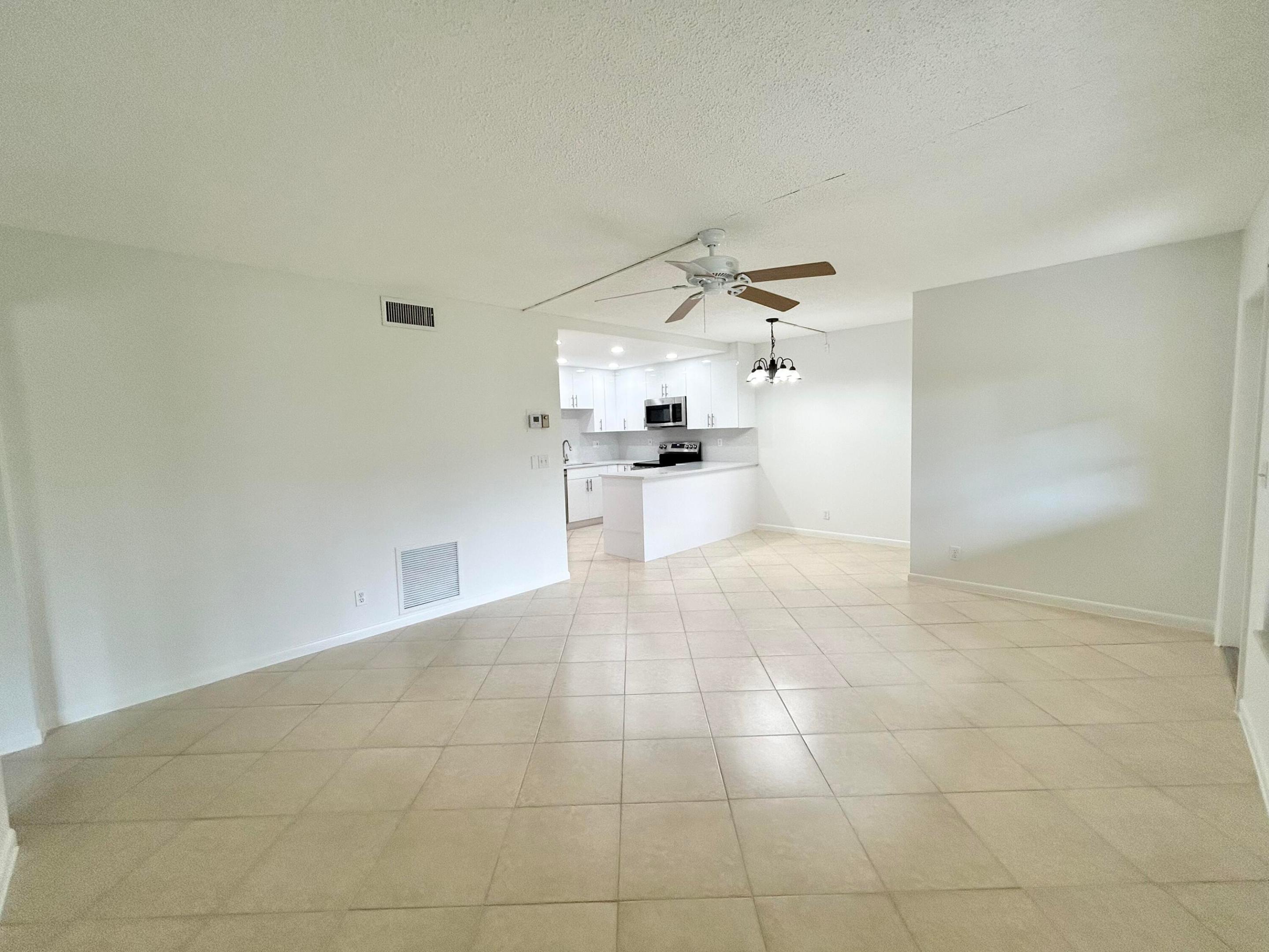 418 Pine Glen Lane C-1 Property Photo 23