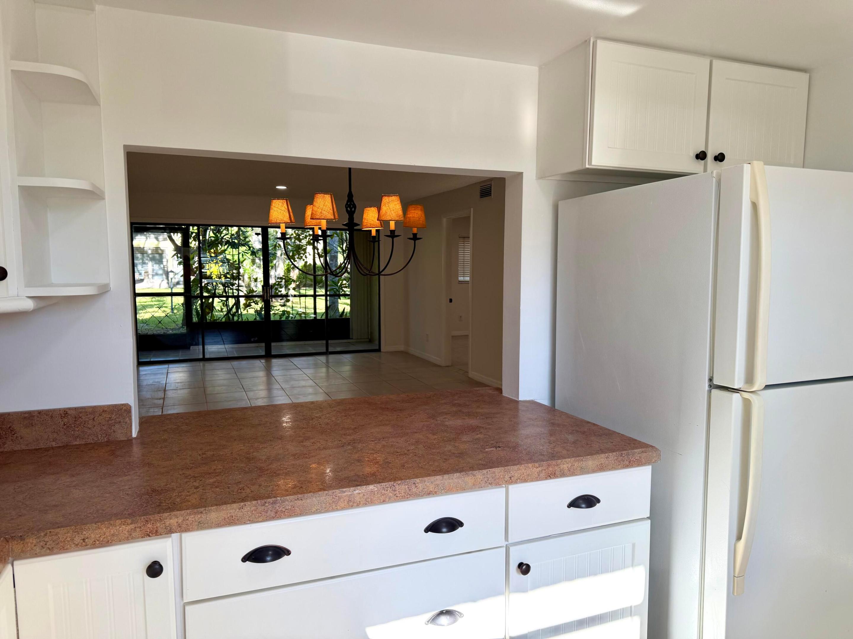 400 18th Street B4 Property Photo 4