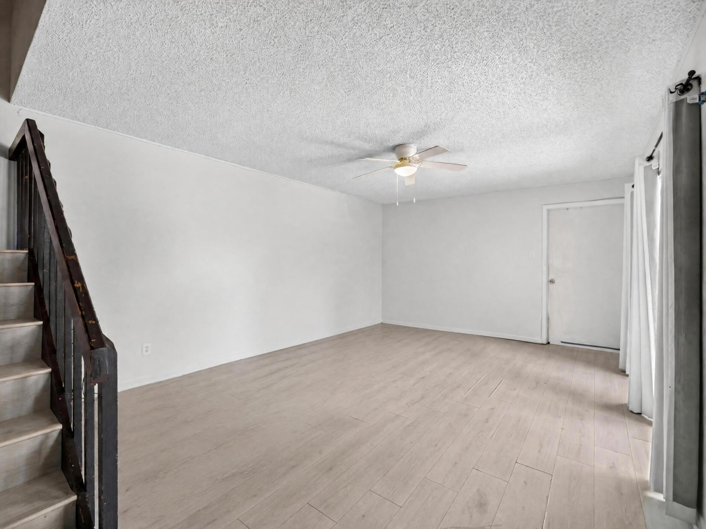 1519 15th Terrace Property Photo 2