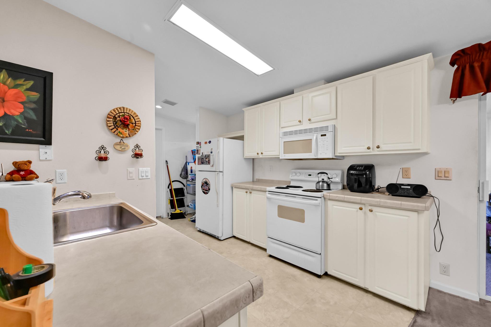 8029 Long Drive Property Photo 9