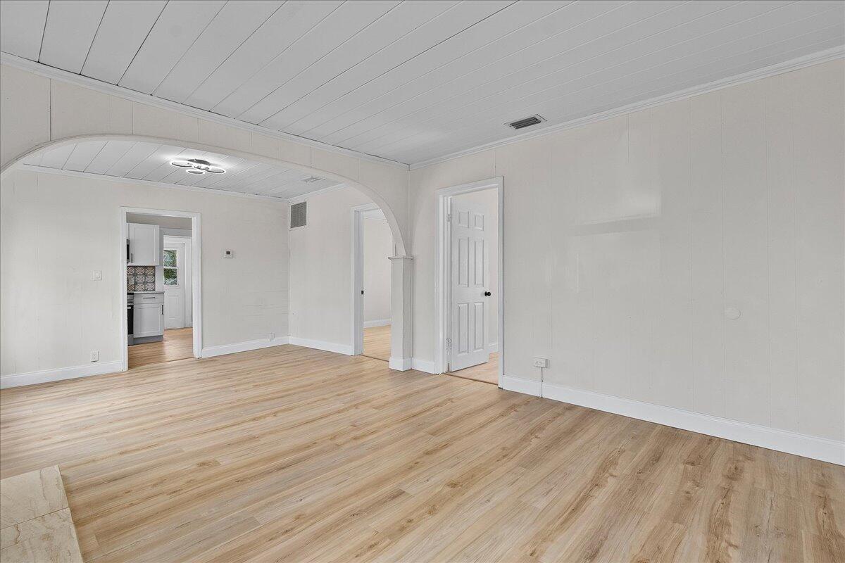 1011 22nd Street Property Photo 5