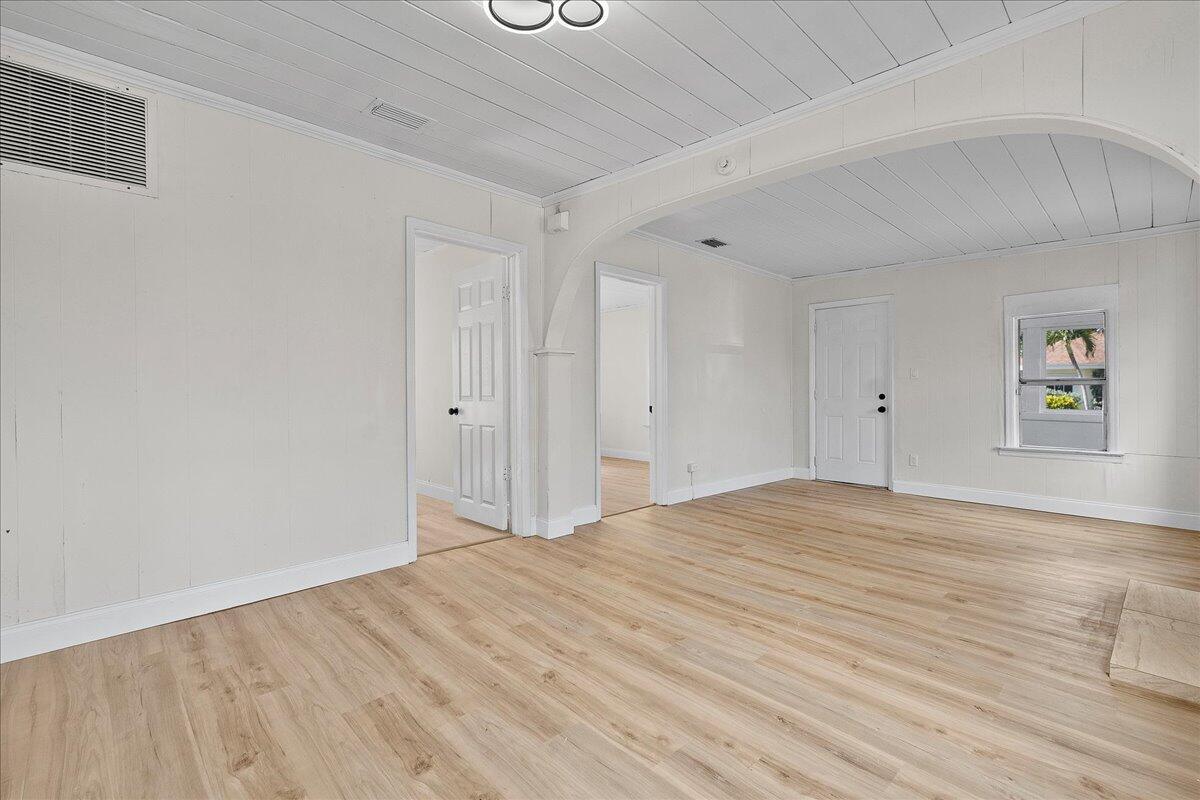 1011 22nd Street Property Photo 6