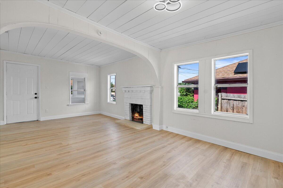 1011 22nd Street Property Photo 8
