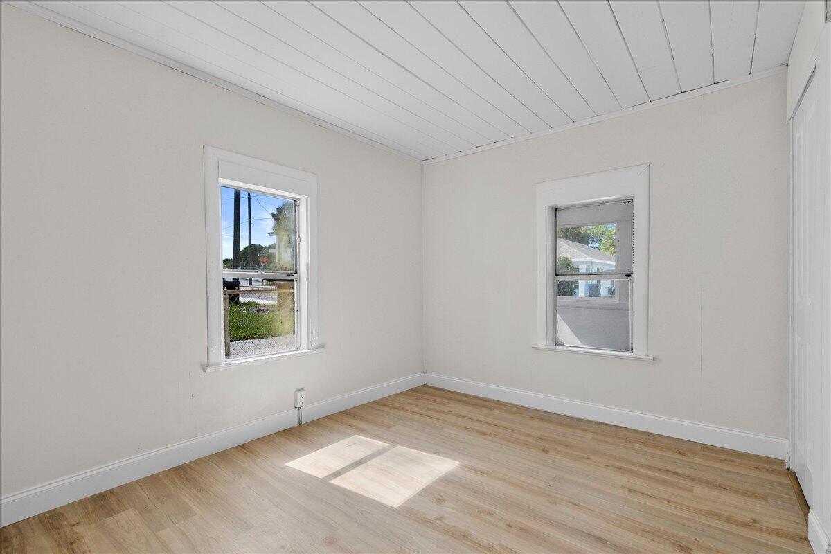 1011 22nd Street Property Photo 15