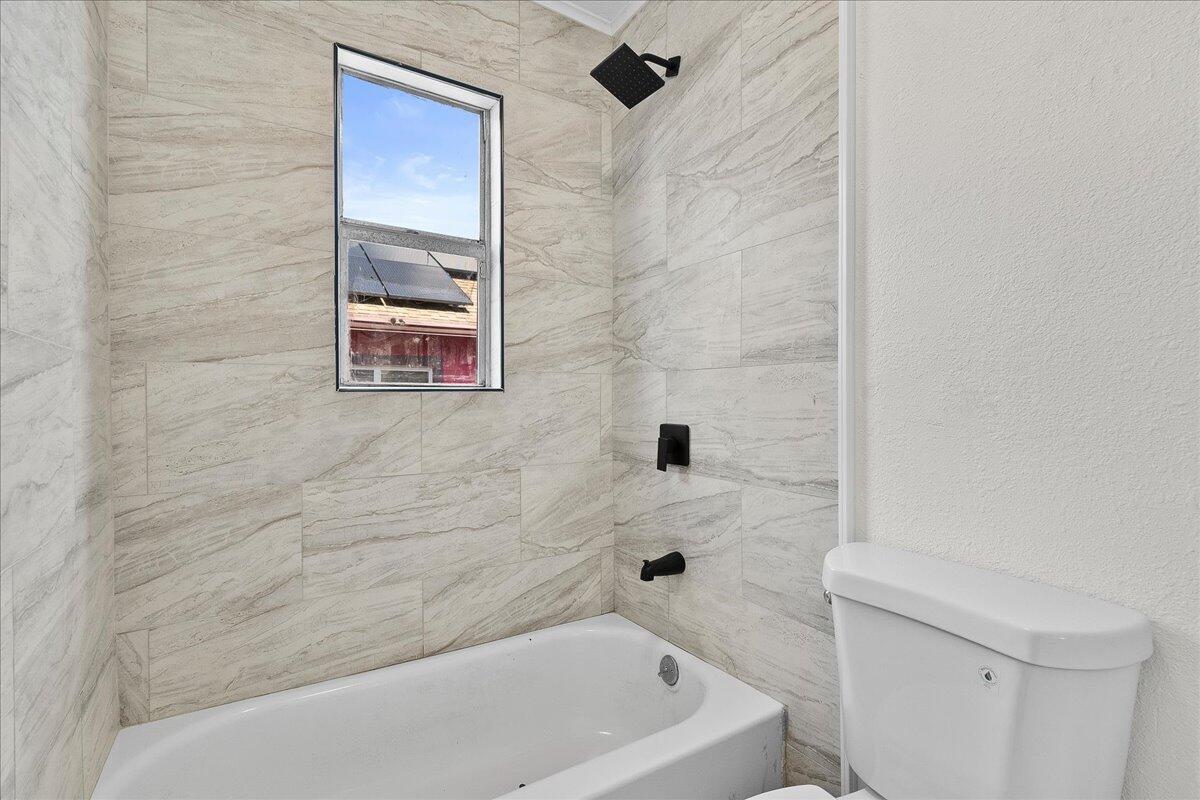 1011 22nd Street Property Photo 18