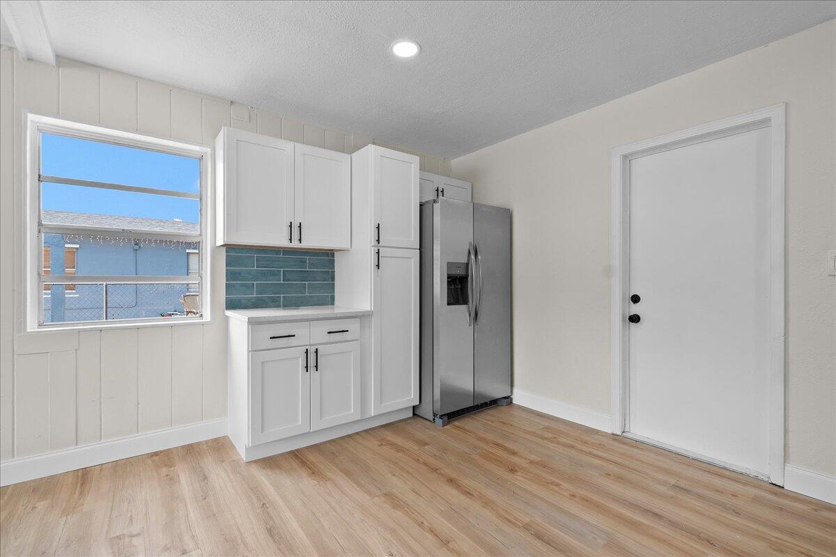 1306 S C Terrace Property Photo 5