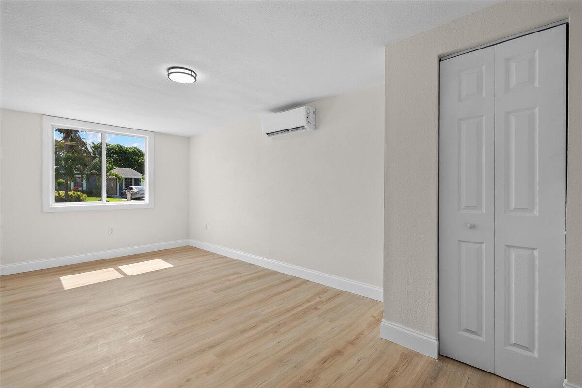 1306 S C Terrace Property Photo 10