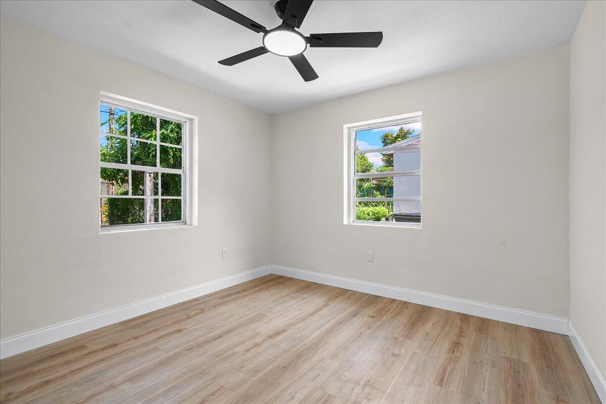 1306 S C Terrace Property Photo 12