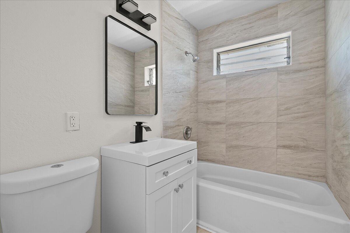 1306 S C Terrace Property Photo 13