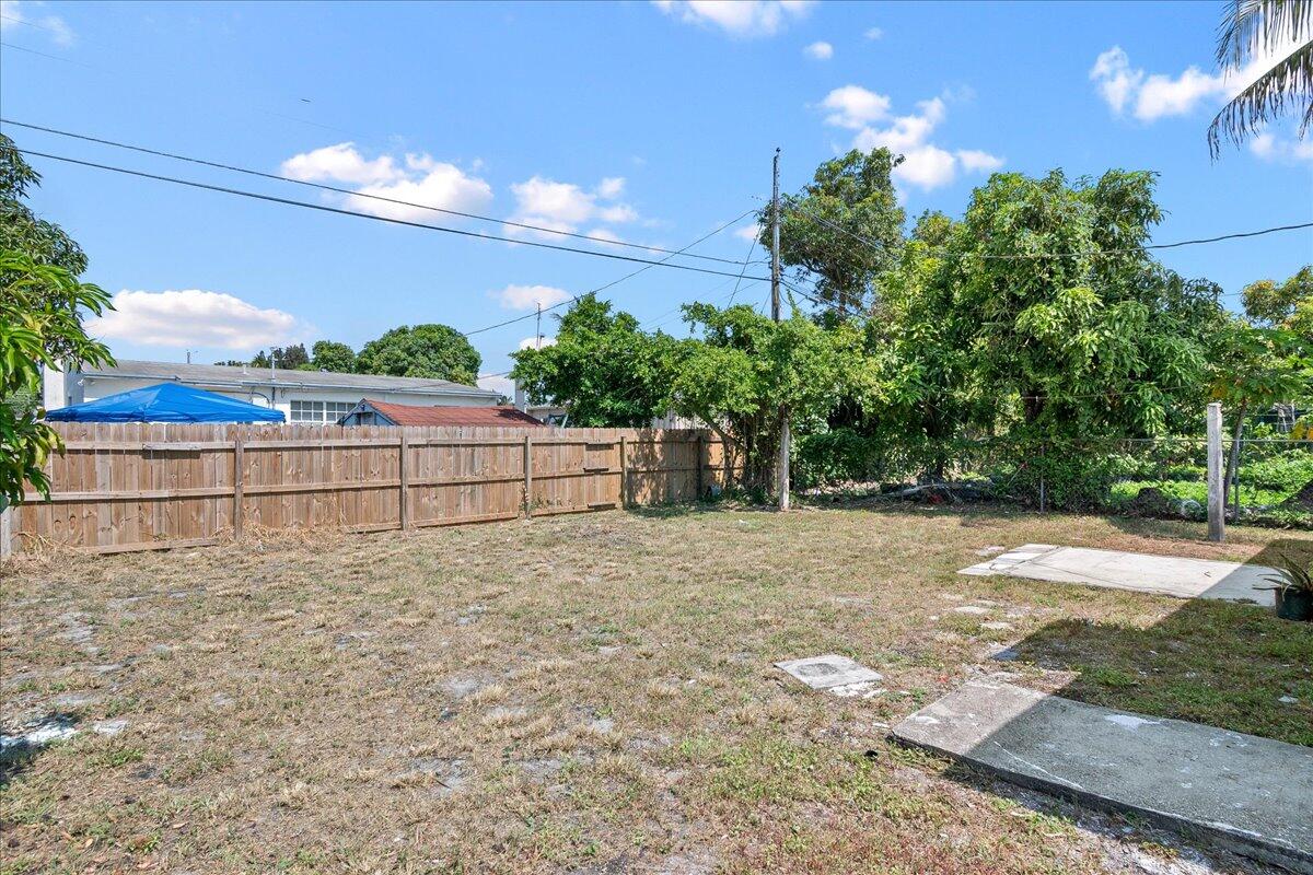 1306 S C Terrace Property Photo 16
