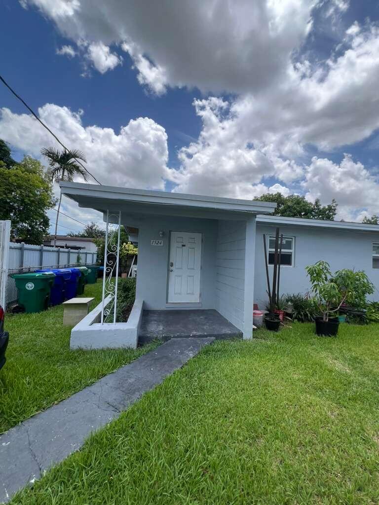 1524 Nw 42nd Street B Property Photo 11