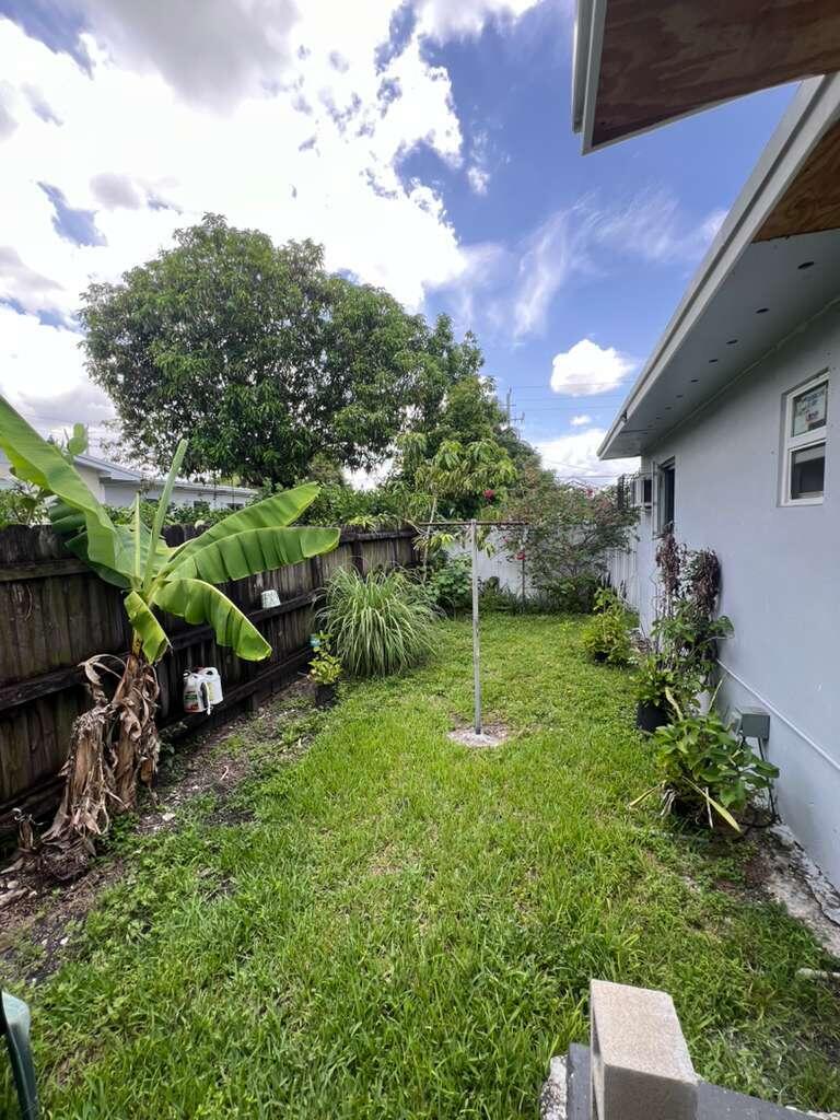 1524 Nw 42nd Street B Property Photo 12