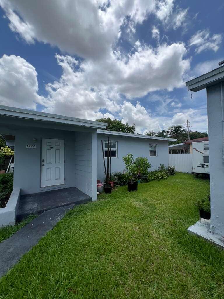 1524 Nw 42nd Street B Property Photo 14