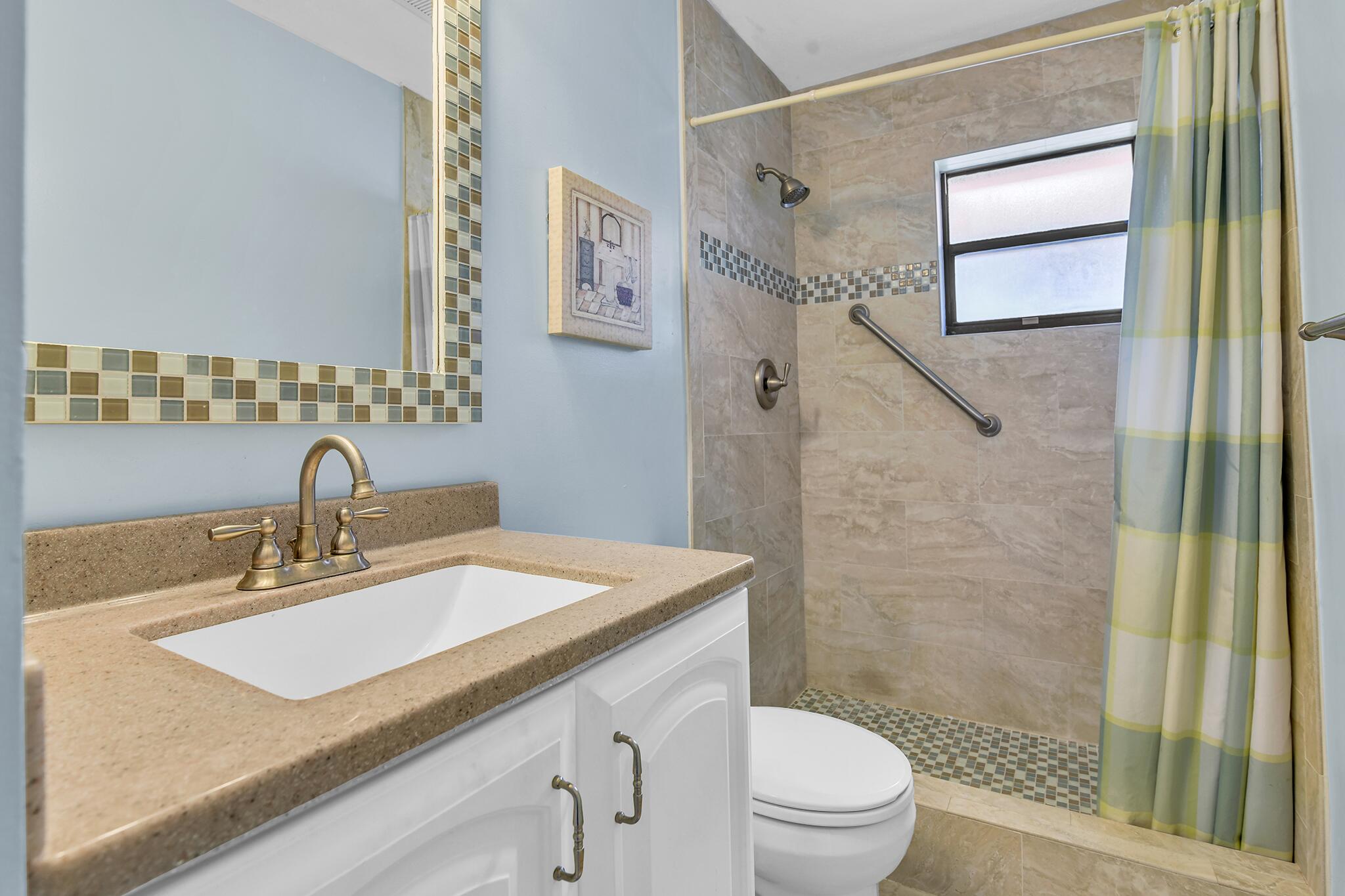 4450 Nutmeg Tree Lane A Property Photo 18
