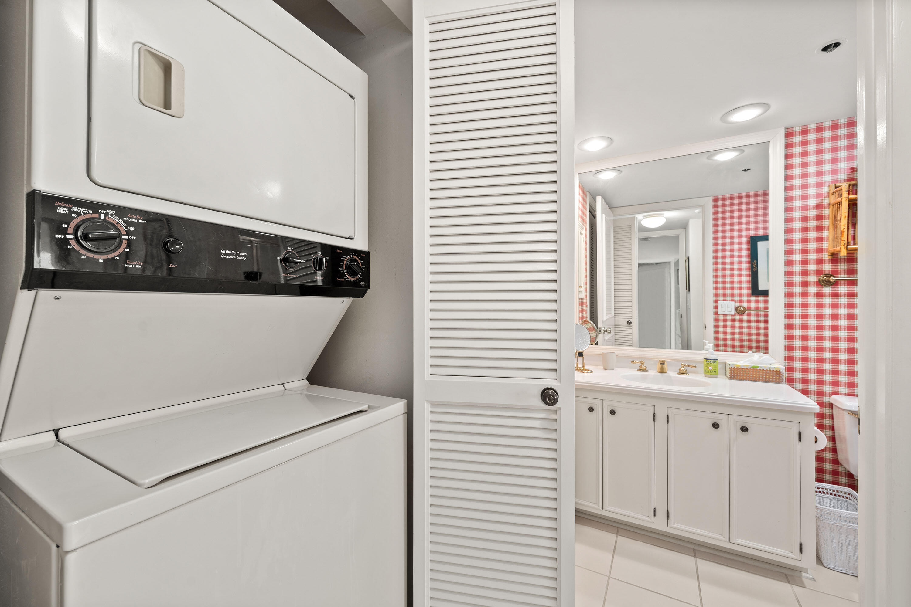 4201 N Ocean Boulevard 508 Property Photo 16