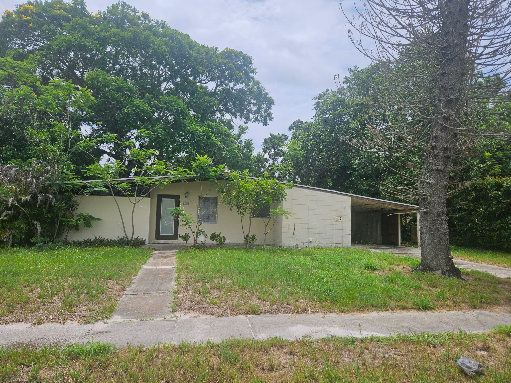 174 Se Celestia Court Property Photo 1